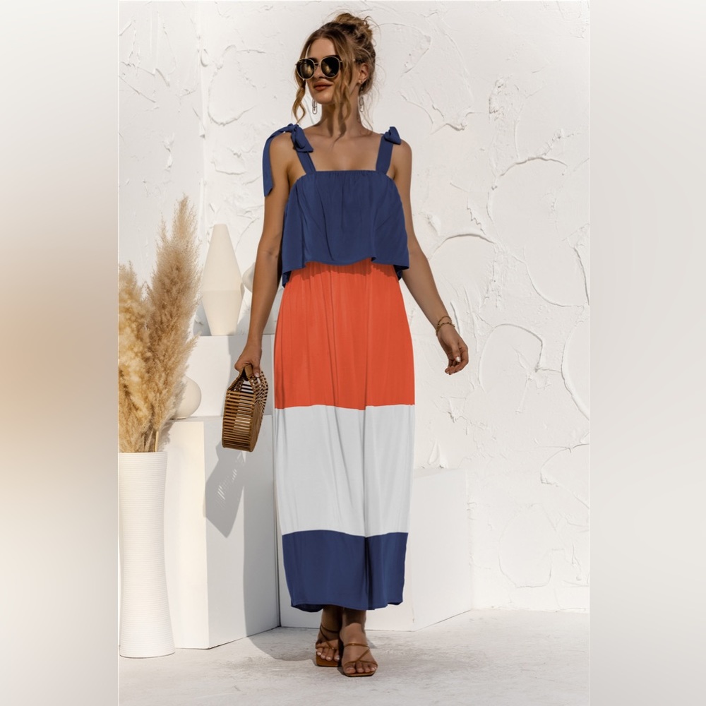 Color Blocked Maxi Dress - Picture 2 of 3